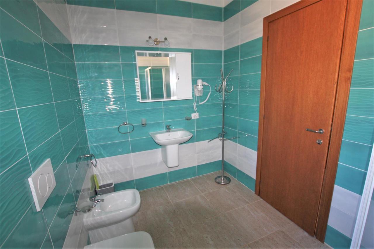 Shr Badesi Apartment Luaran gambar