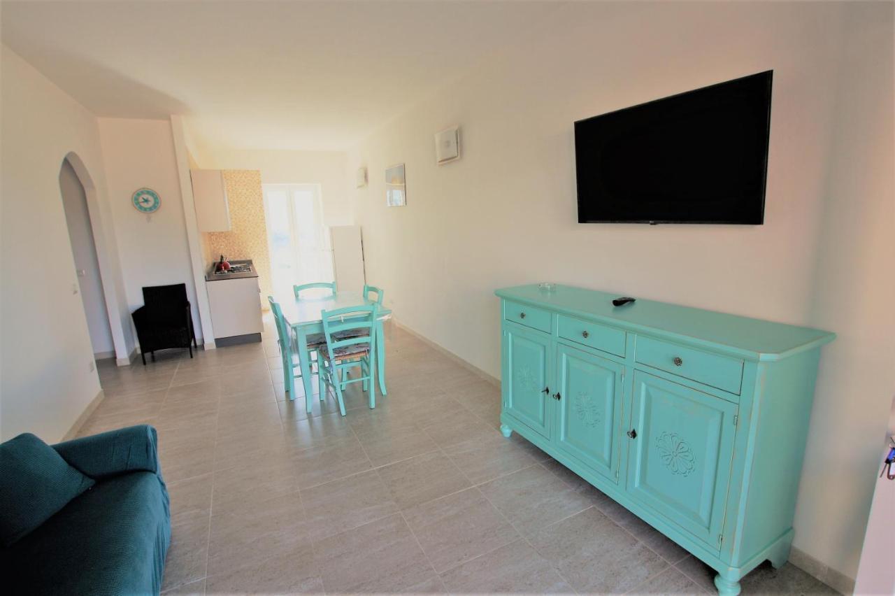 Shr Badesi Apartment Luaran gambar