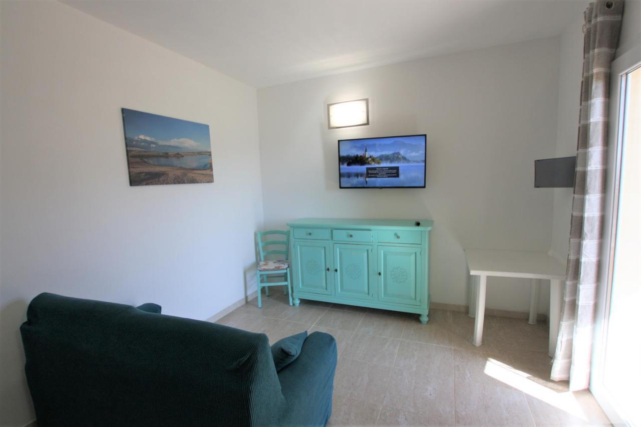 Shr Badesi Apartment Luaran gambar