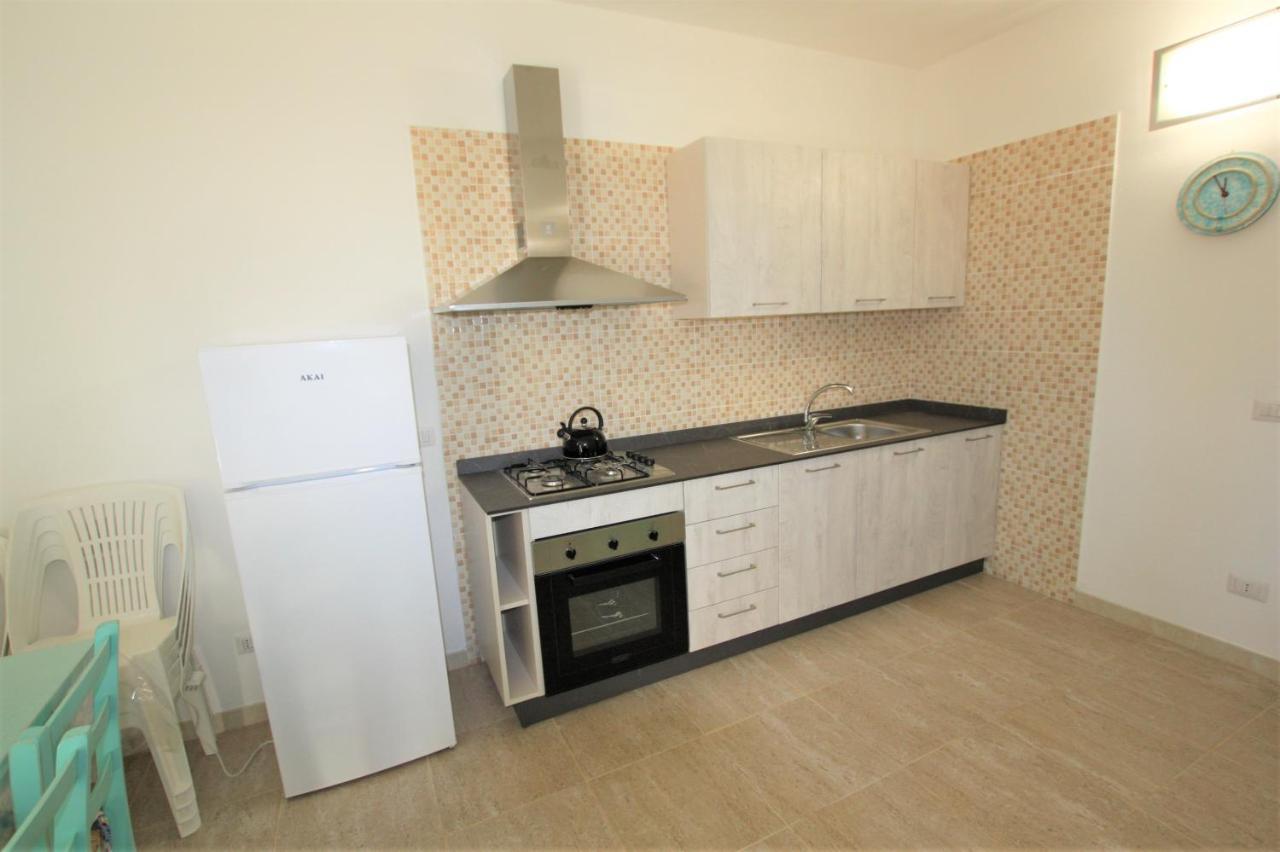 Shr Badesi Apartment Luaran gambar